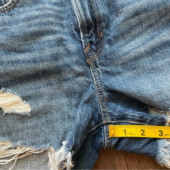 American Eagle Outfitters Blue Distressed Jean Shorts Size 4 - Picture 3 of 3